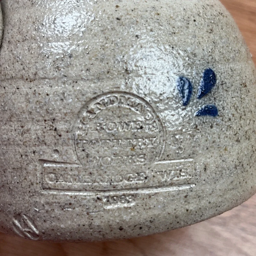 Vintage Rowe Pottery Works Oil Lamp Salt GLazed Heart, No Ball/Wick 1983‎